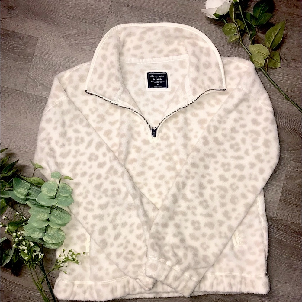 Abercrombie Polar Half Zip Fleece Leopard Print